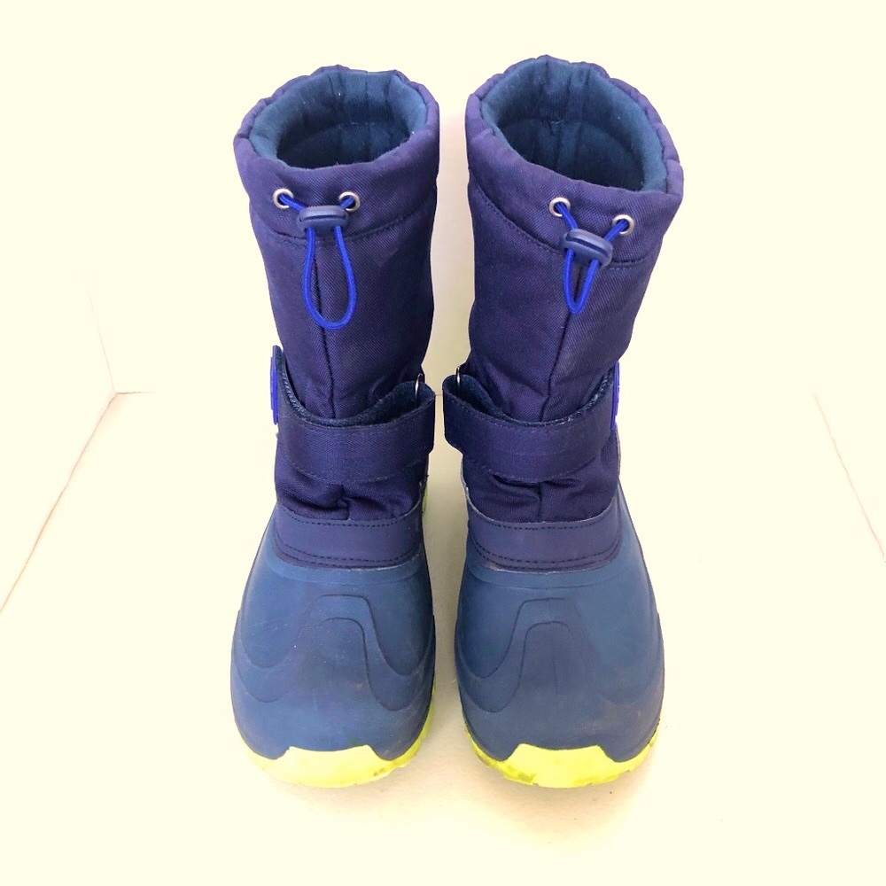 Thermolite Boys Navy Blue with Neon Green Sole Trim Lined Snow Boots Size 4
